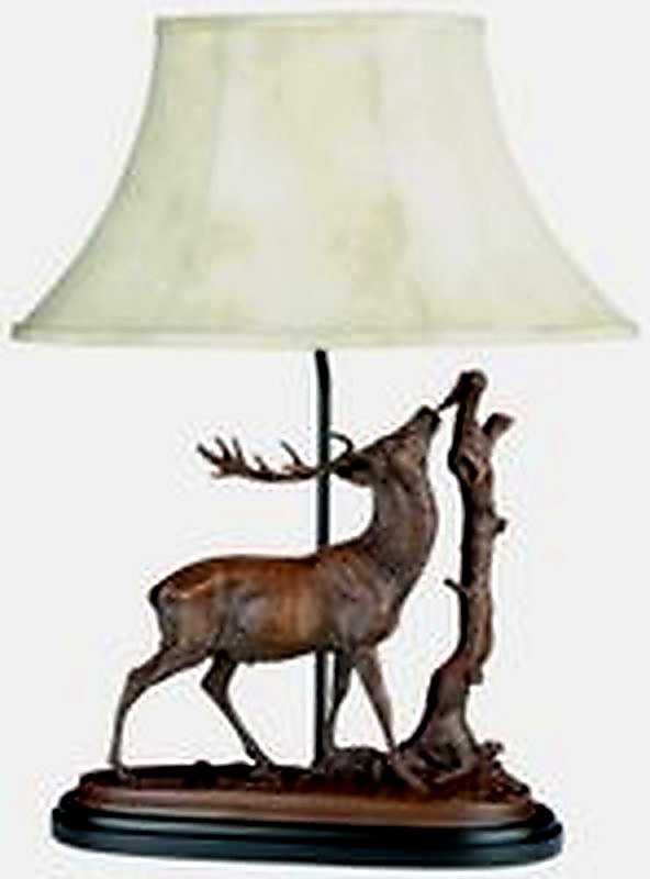 Nibbling Elk Lamp